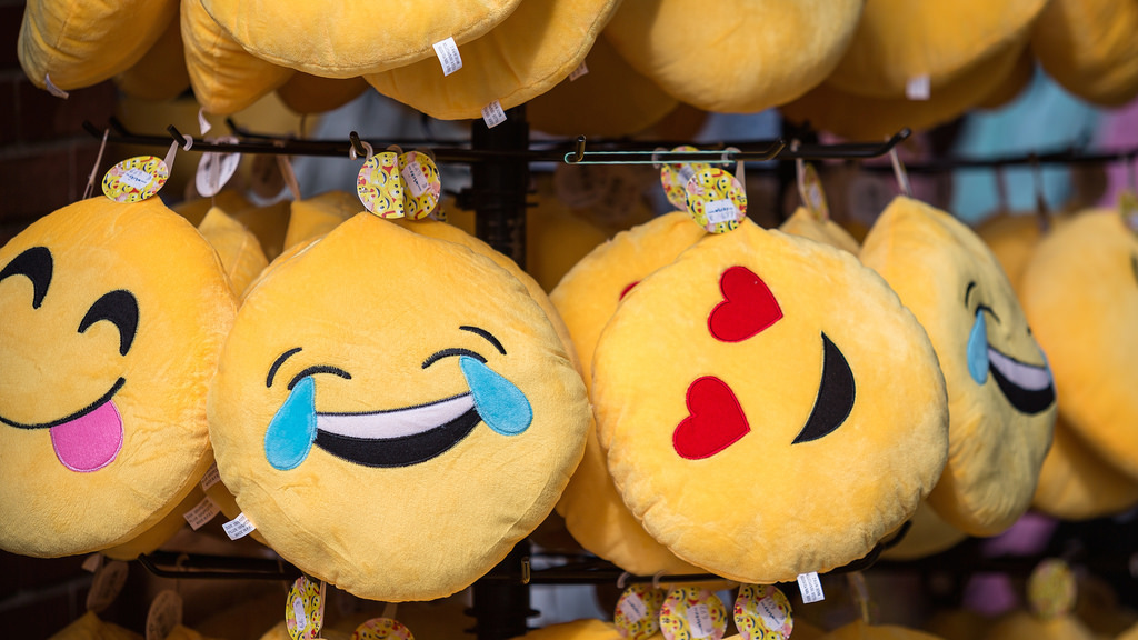 New Plugin Adds Emoji Reactions to the BuddyPress Activity Stream